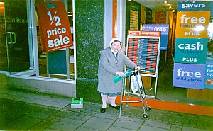 Streatham, Outside Woolworths